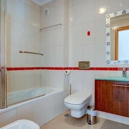 Two Bedroom Apartment with Rooftop Pool in Alvor Buitenkant foto