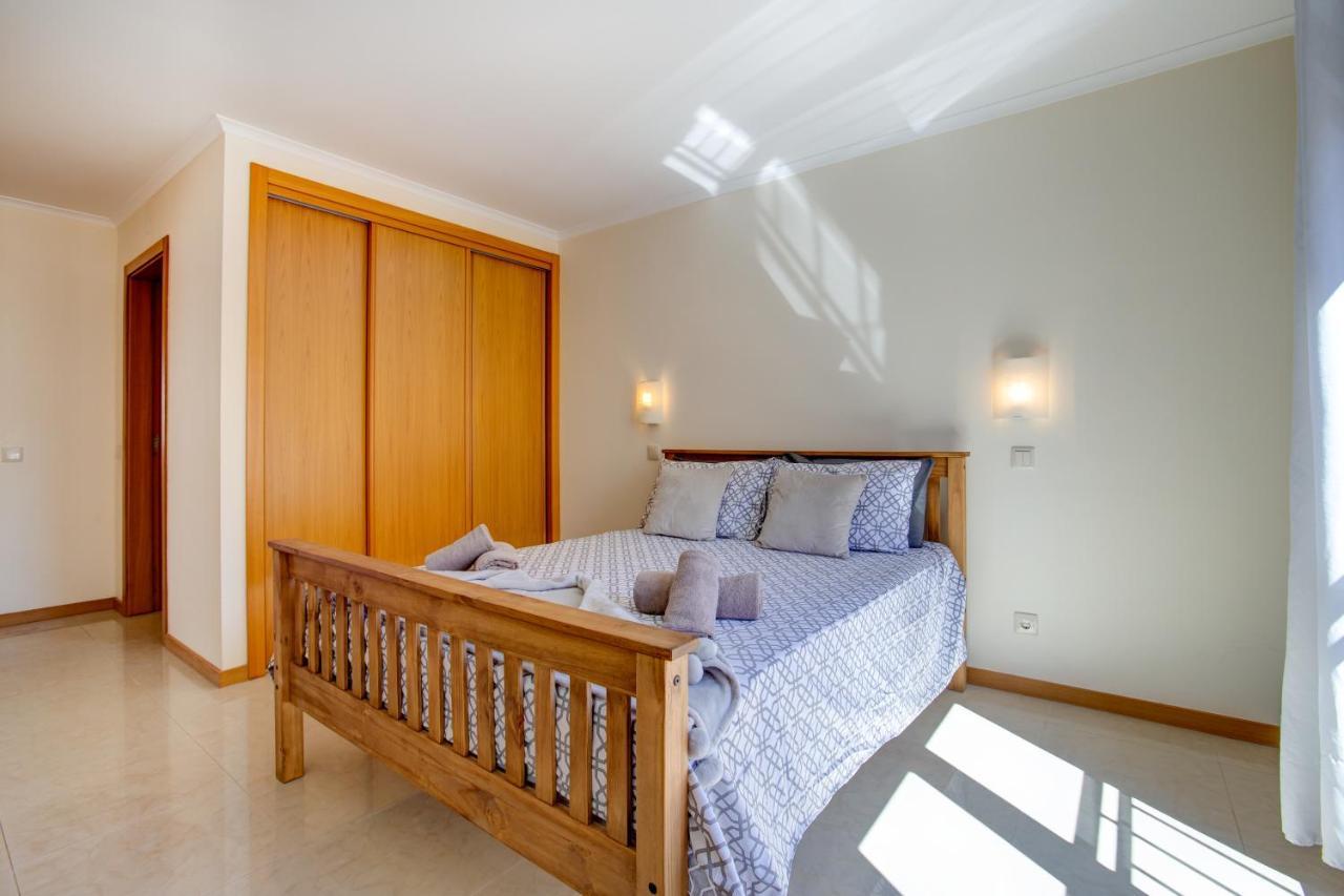 Two Bedroom With Rooftop Pool In *