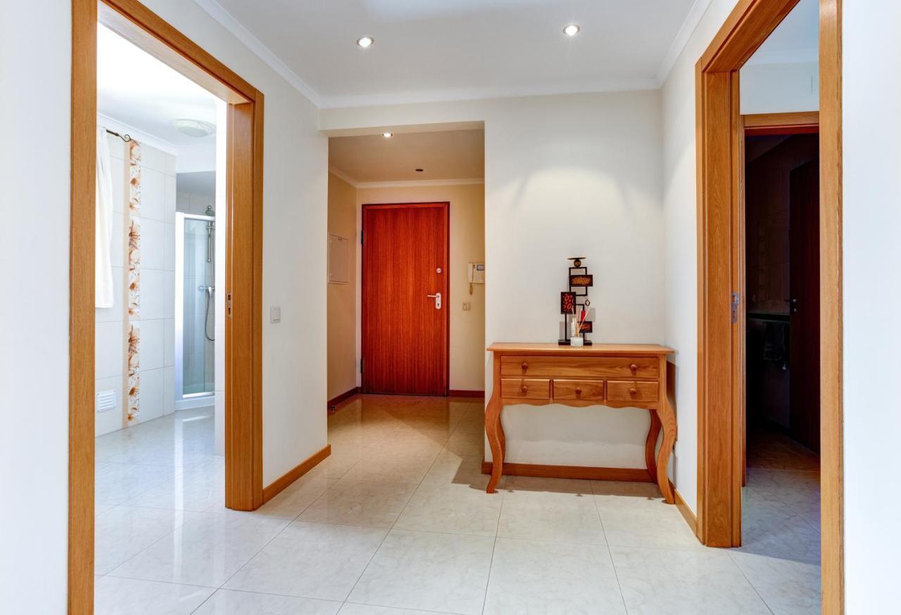 Two Bedroom With Rooftop Pool In Apartment Alvor