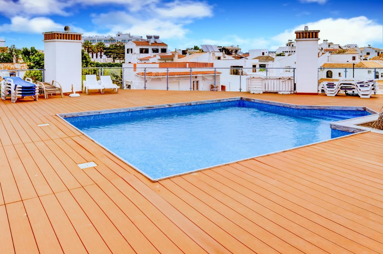 Two Bedroom With Rooftop Pool In Apartment